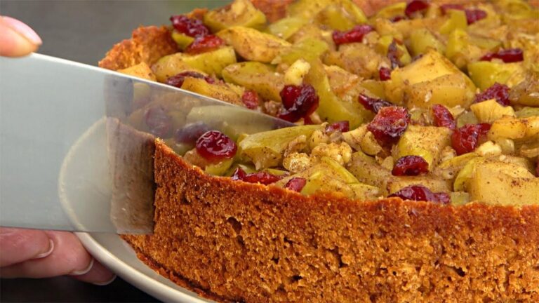 This simple recipe transforms apples into a delicious dessert without sugar or butter…